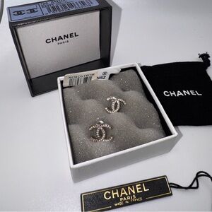 CHANEL CC Crystal Logo Earrings Boucles Oreille Z2371